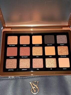 Natasha Denona Bronze Eyeshadow Palette